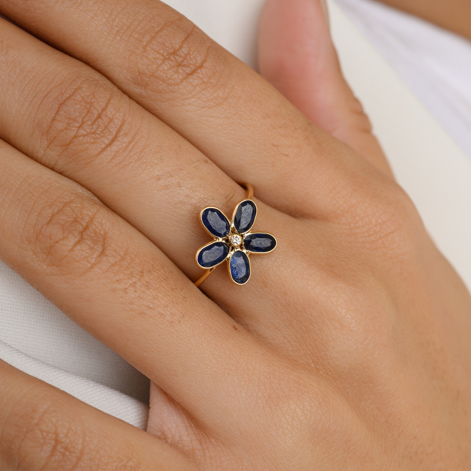 18K Gold Blue Sapphire Handmade Floral Ring - vrjewels-us