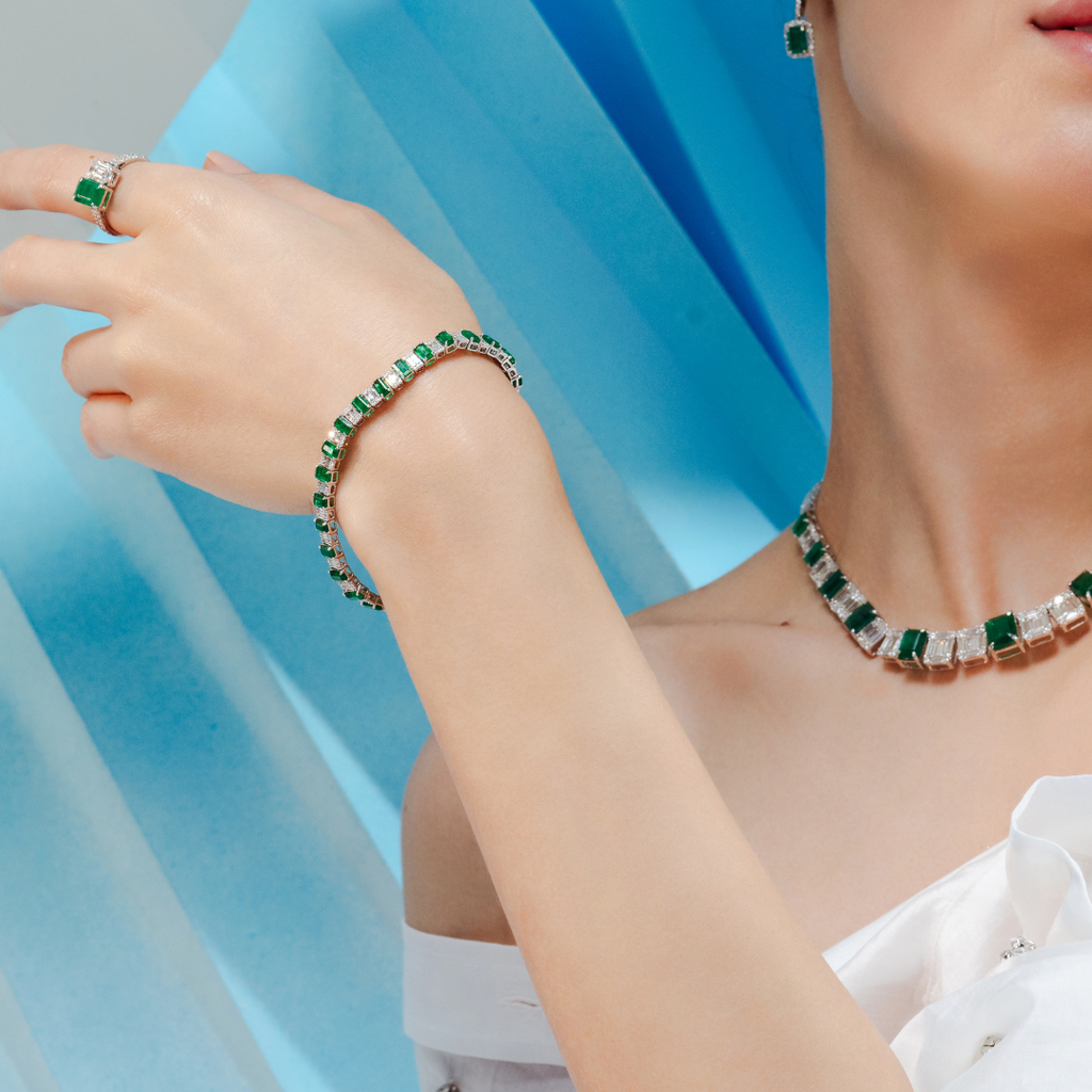 18K Gold Emerald Diamond Tennis Bracelet Image