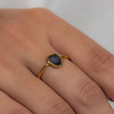18K Gold Blue Sapphire Ring