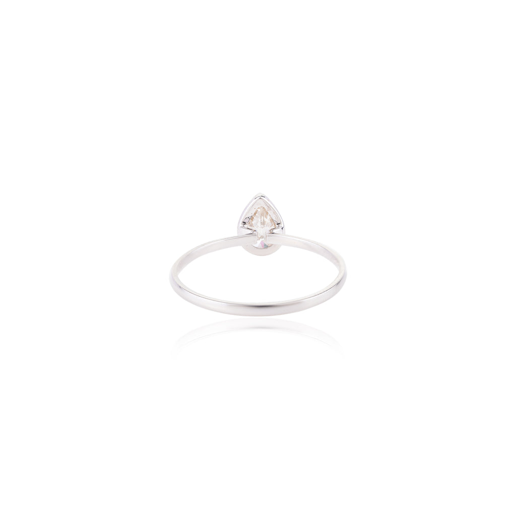 18K Gold Pear Cut Diamond Ring Image