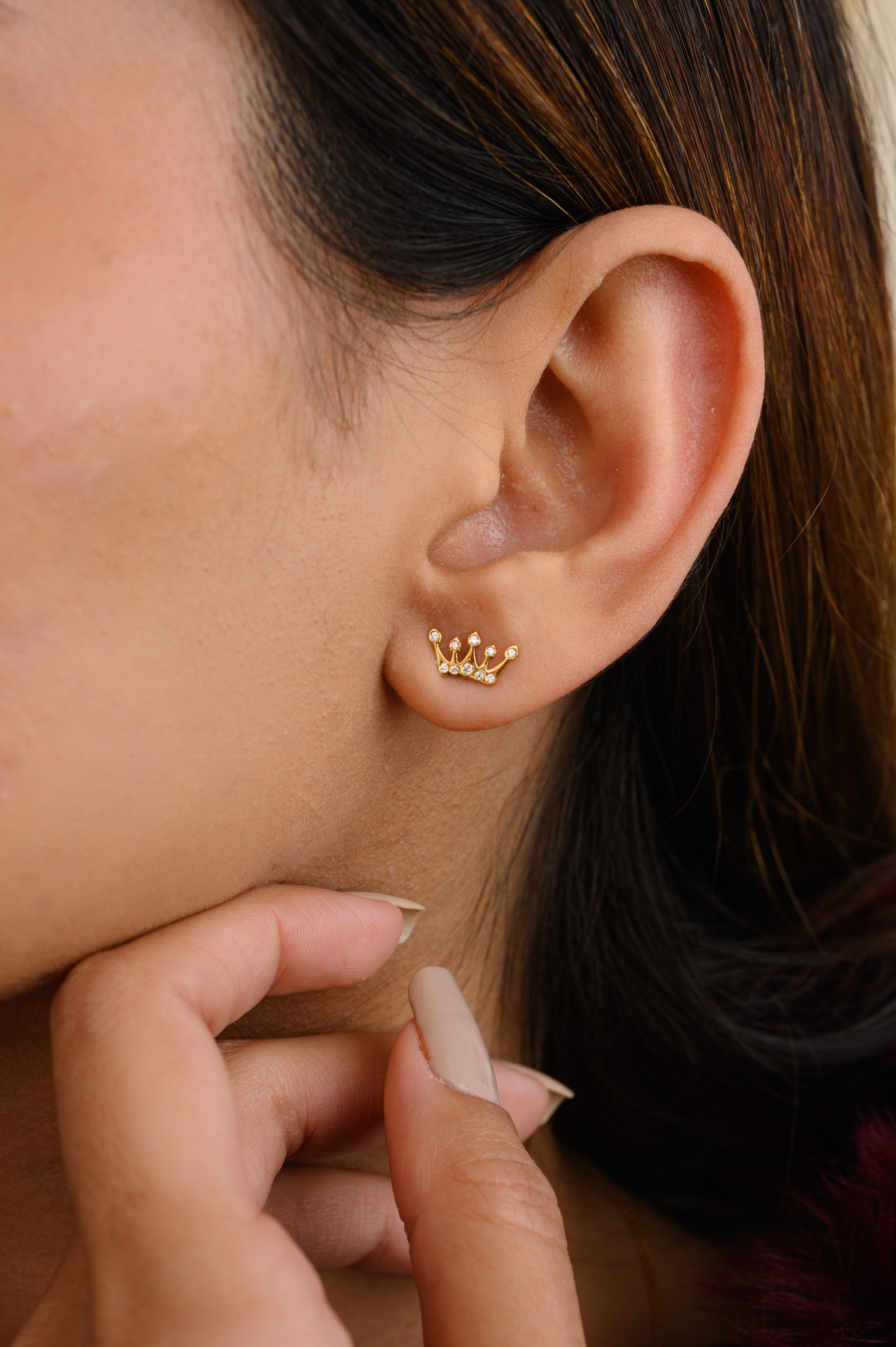 14K Gold Natural Diamond Crown Stud Earrings