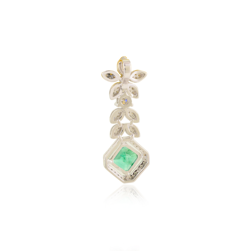 14K Solid White Gold Designer Flower Pendant Image