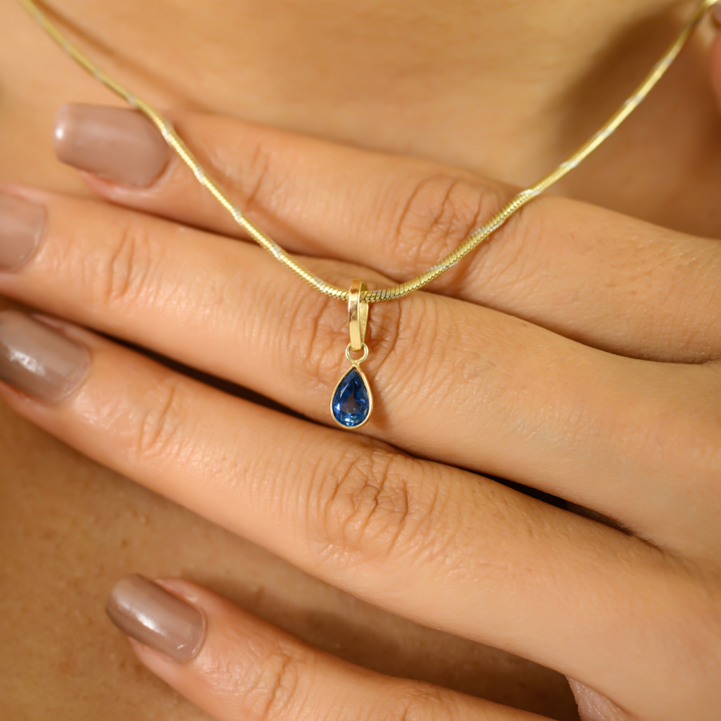 14K Solid Yellow Gold Teardrop Charm Pendant Image