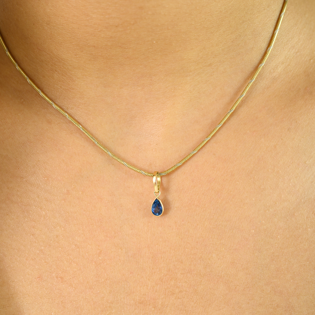 14K Solid Yellow Gold Teardrop Charm Pendant Image