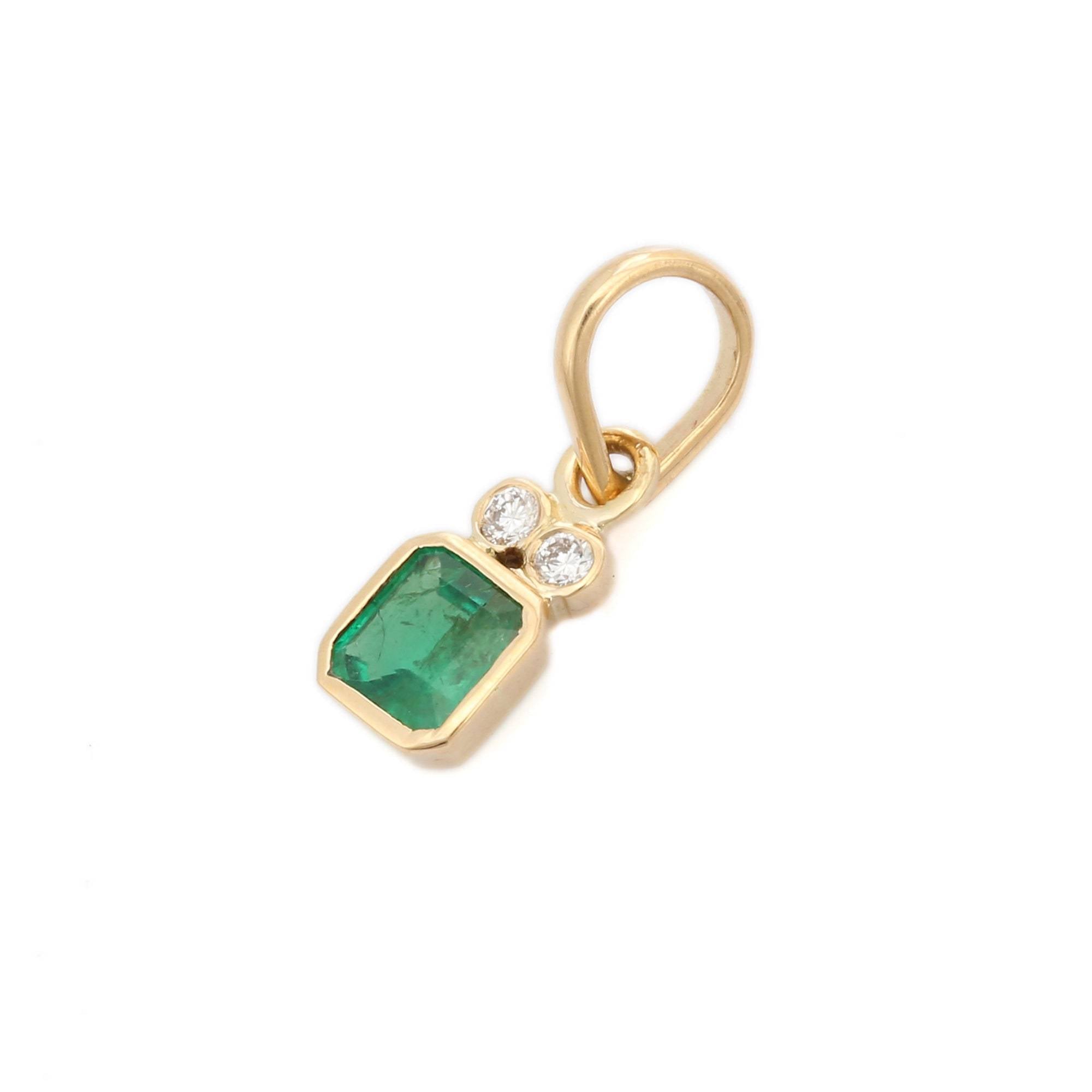 18K Yellow Gold Emerald Pendant - VR Jewels