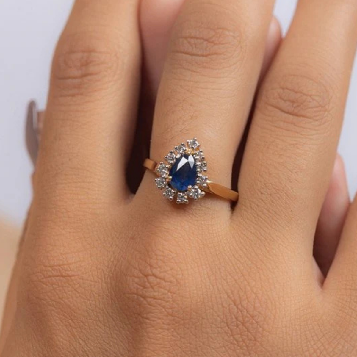 18K Gold Sapphire& Diamond Engagement Ring