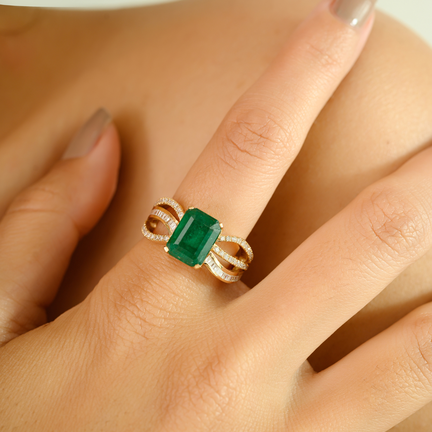 14K Art Deco Emerald & Diamond Cocktail Ring