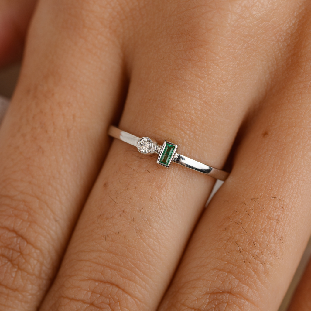 14K Gold Emerald Diamond Toi Et Moi Ring Image