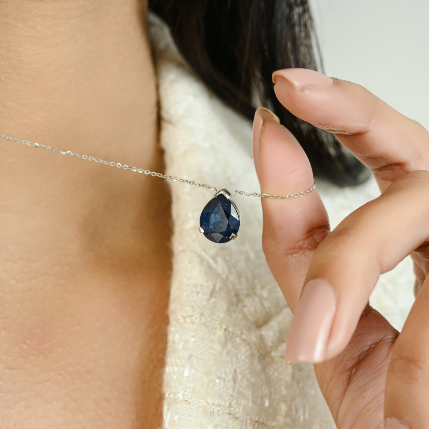 18K Solid Gold Blue Sapphire Pendant Necklace