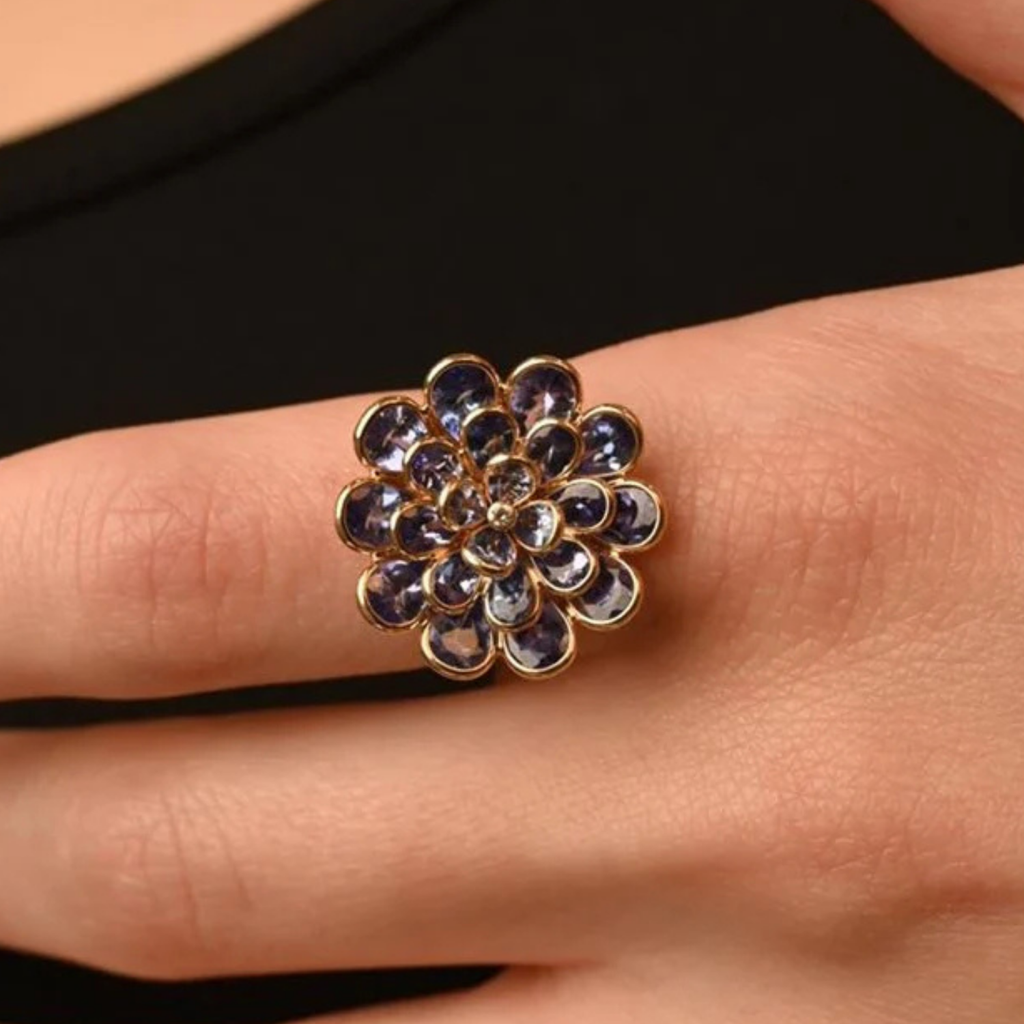 18K Gold Tanzanite And Diamond Cluster Ring Image