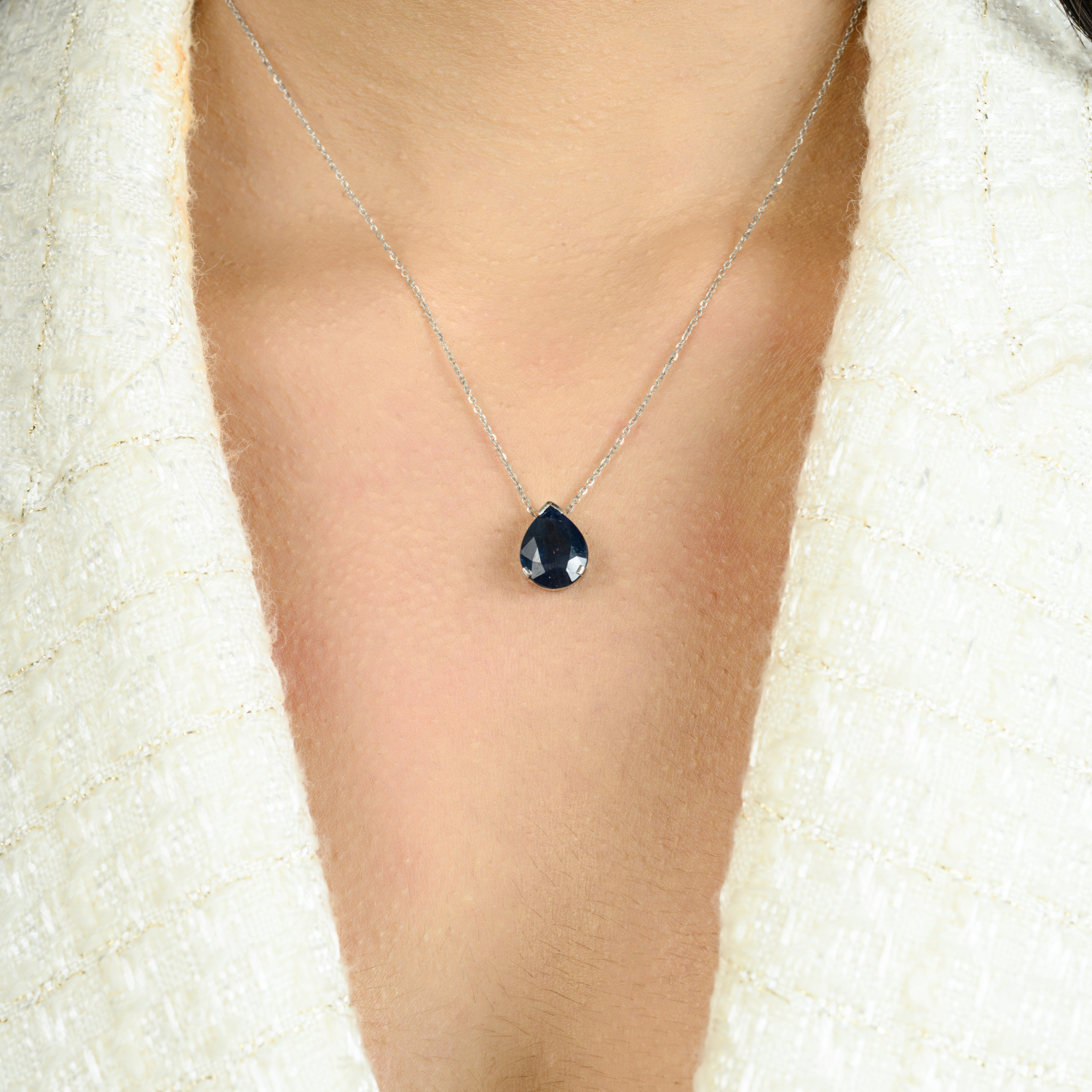 18K Solid Gold Blue Sapphire Pendant Necklace