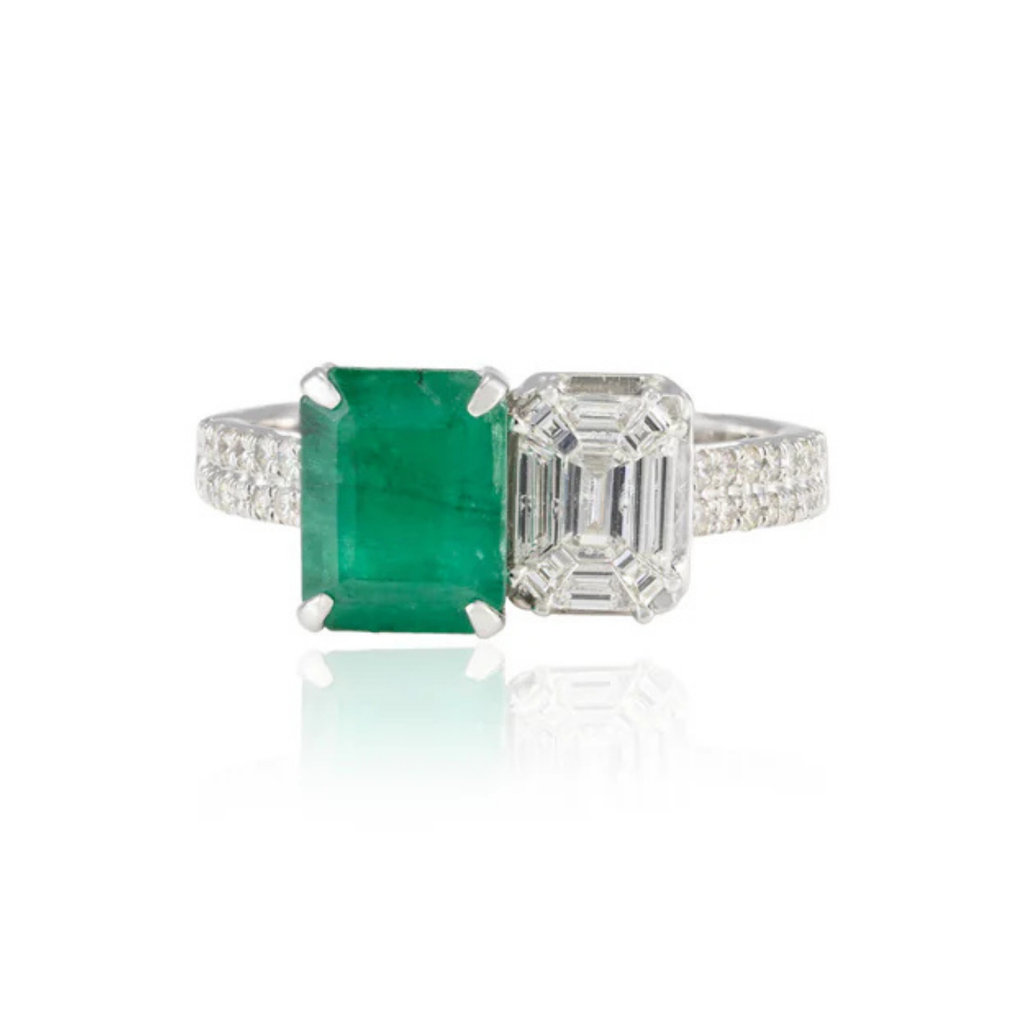 18K Gold Emerald Diamond Wedding Ring Image