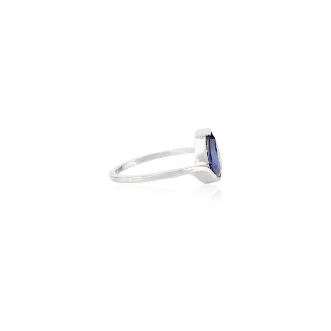 18K Gold Pear Cut Blue Sapphire Solitaire Birthstone Ring