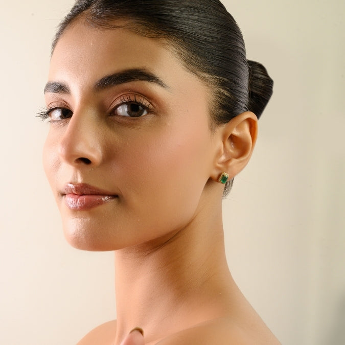 Classic 18K Gold Emerald Halo Diamond Stud Earring Set For Wedding Gfit Image