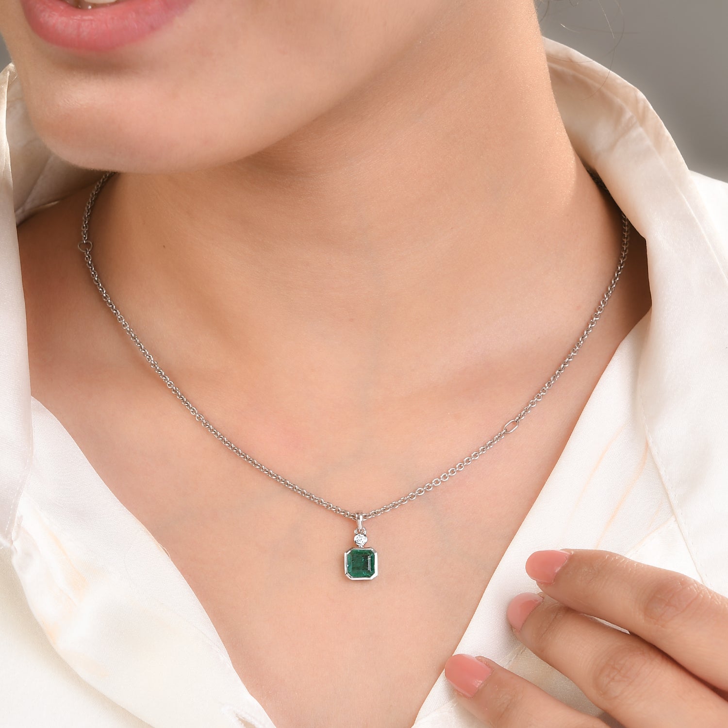 14K Gold Emerald Diamond Dainty Pendant