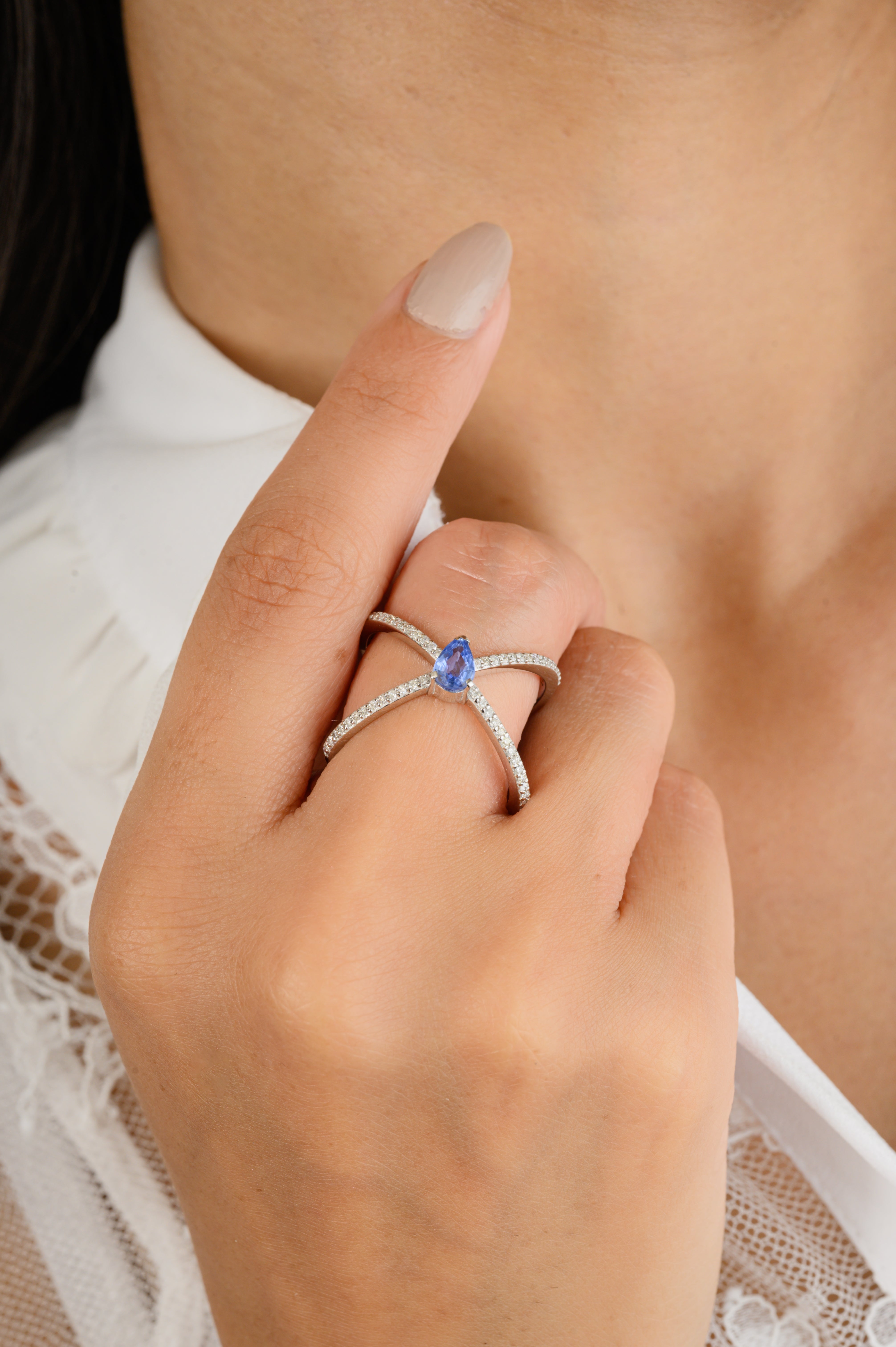 18K White Gold Criss Cross Sapphire Ring - vrjewels-us