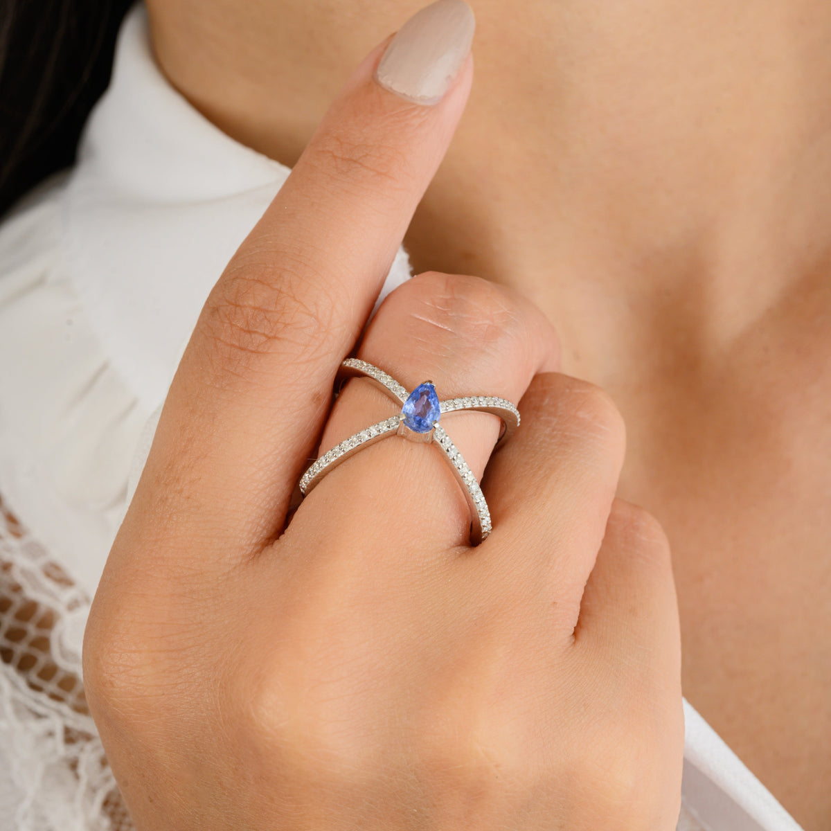 18K White Gold Criss Cross Sapphire Ring - vrjewels-us