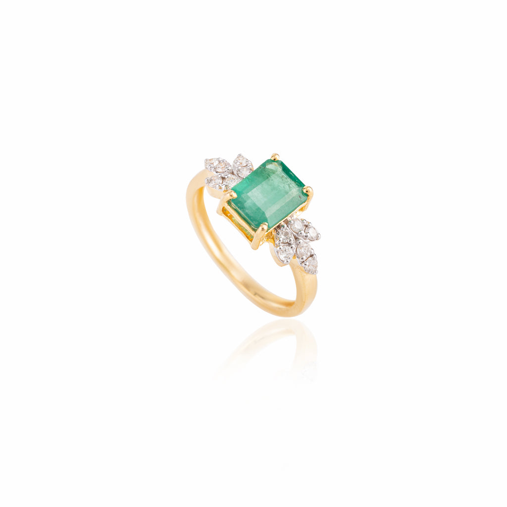 14K Gold Emerald Diamond Wedding Ring Image