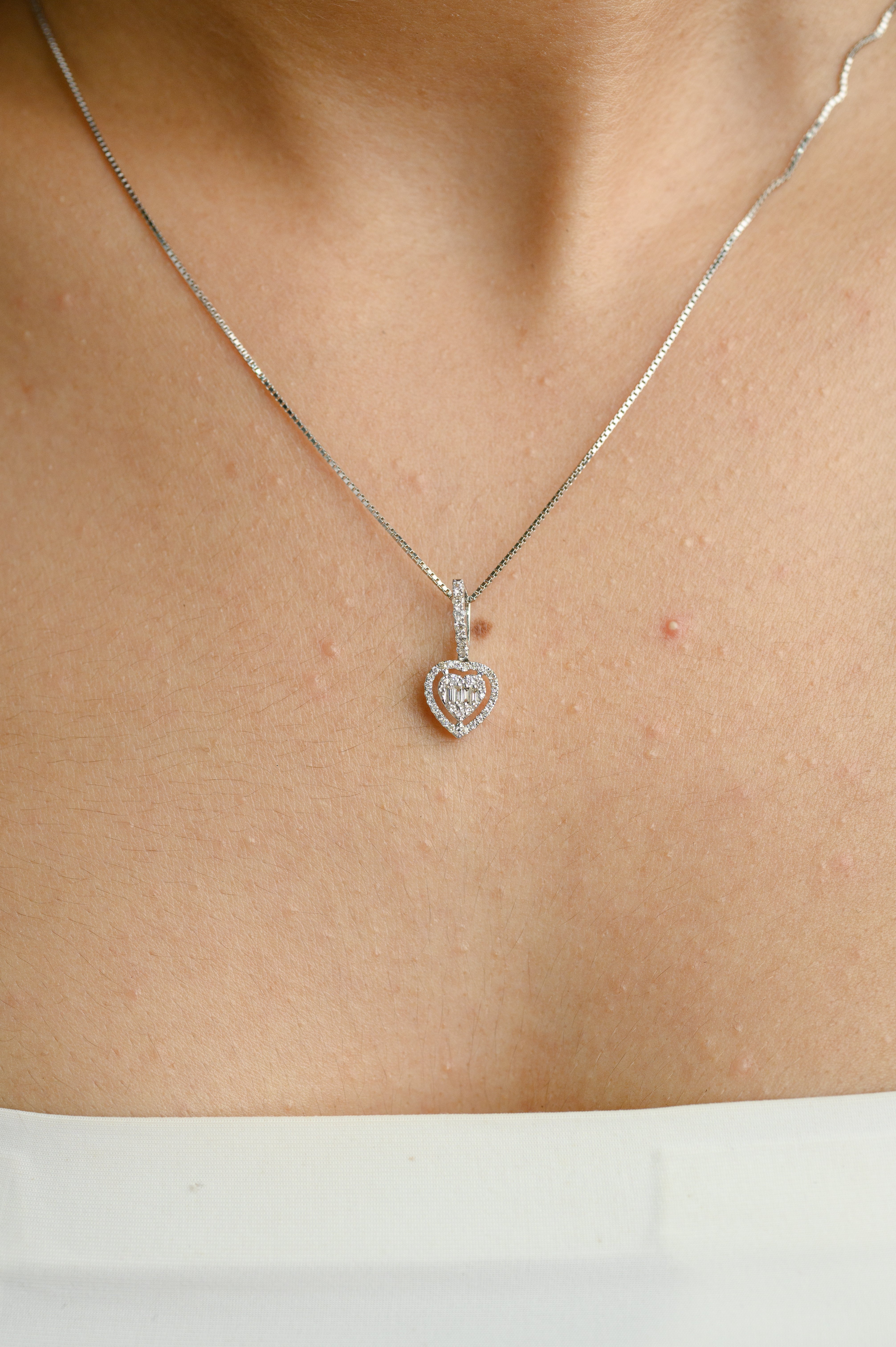 Heart Diamond Pendant In 18k Solid White Gold