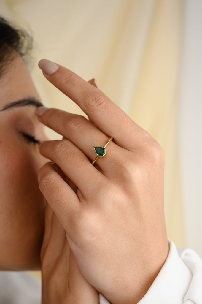18k Yellow Gold Dainty Pear Cut Emerald Ring Image