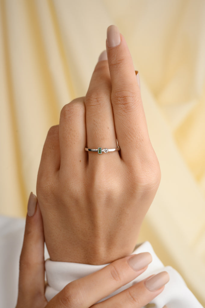 14K Gold Emerald Diamond Toi Et Moi Ring Image