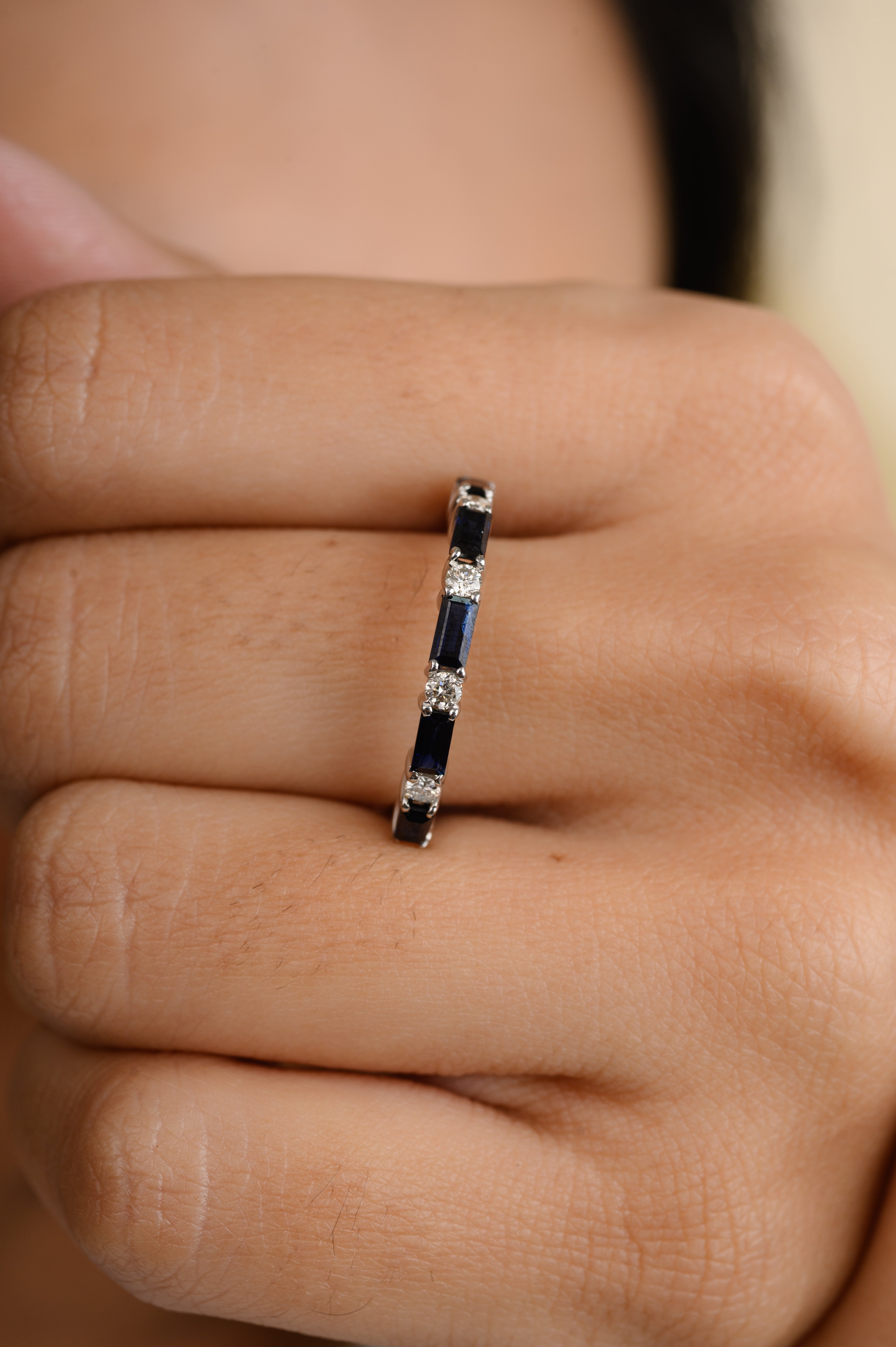 18K White Gold Blue Sapphire Diamond Band