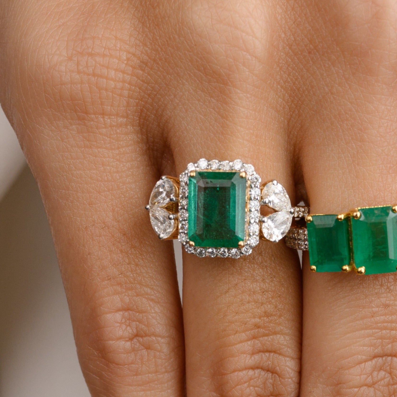 18K Natural Emerald Diamond Big Cocktail Ring