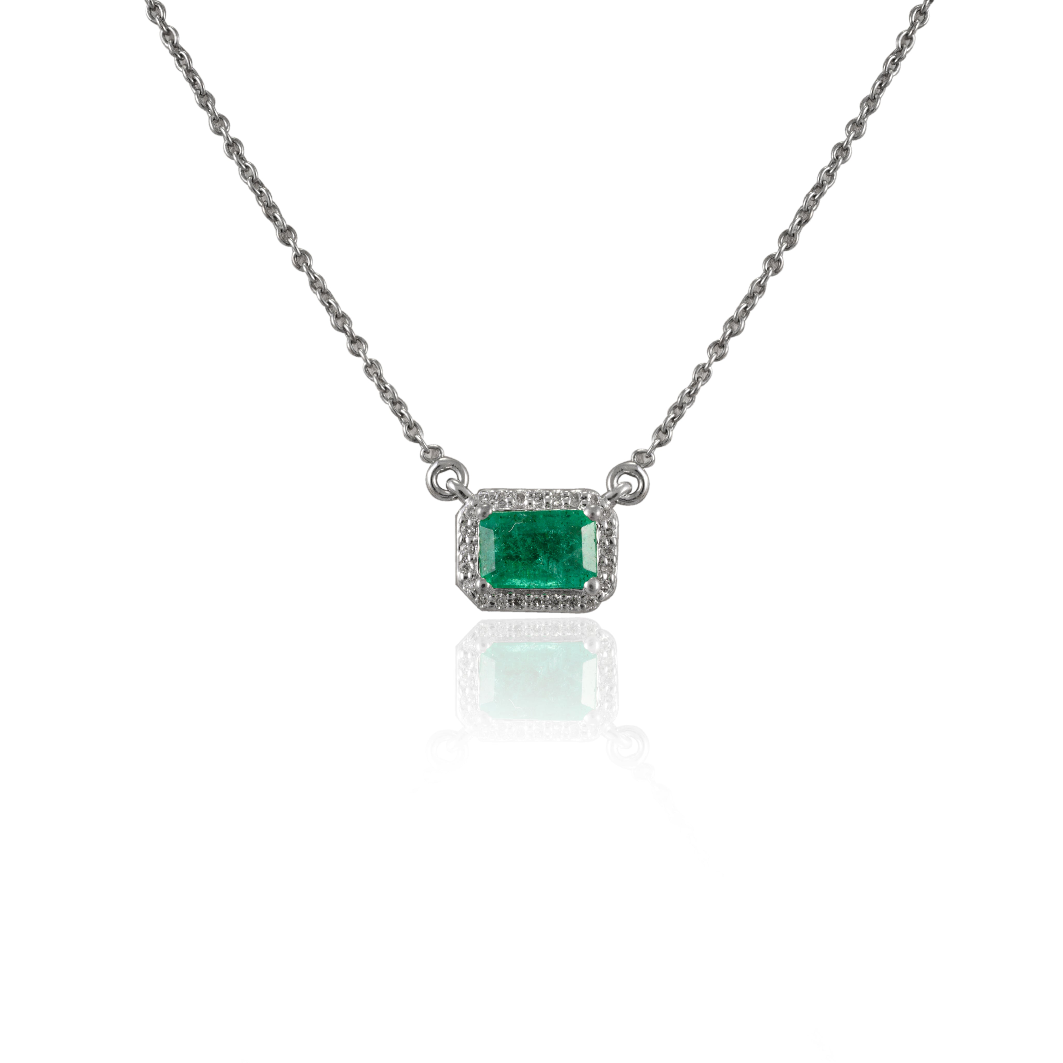 18K Gold Emerald & Halo Diamond Chain Necklace