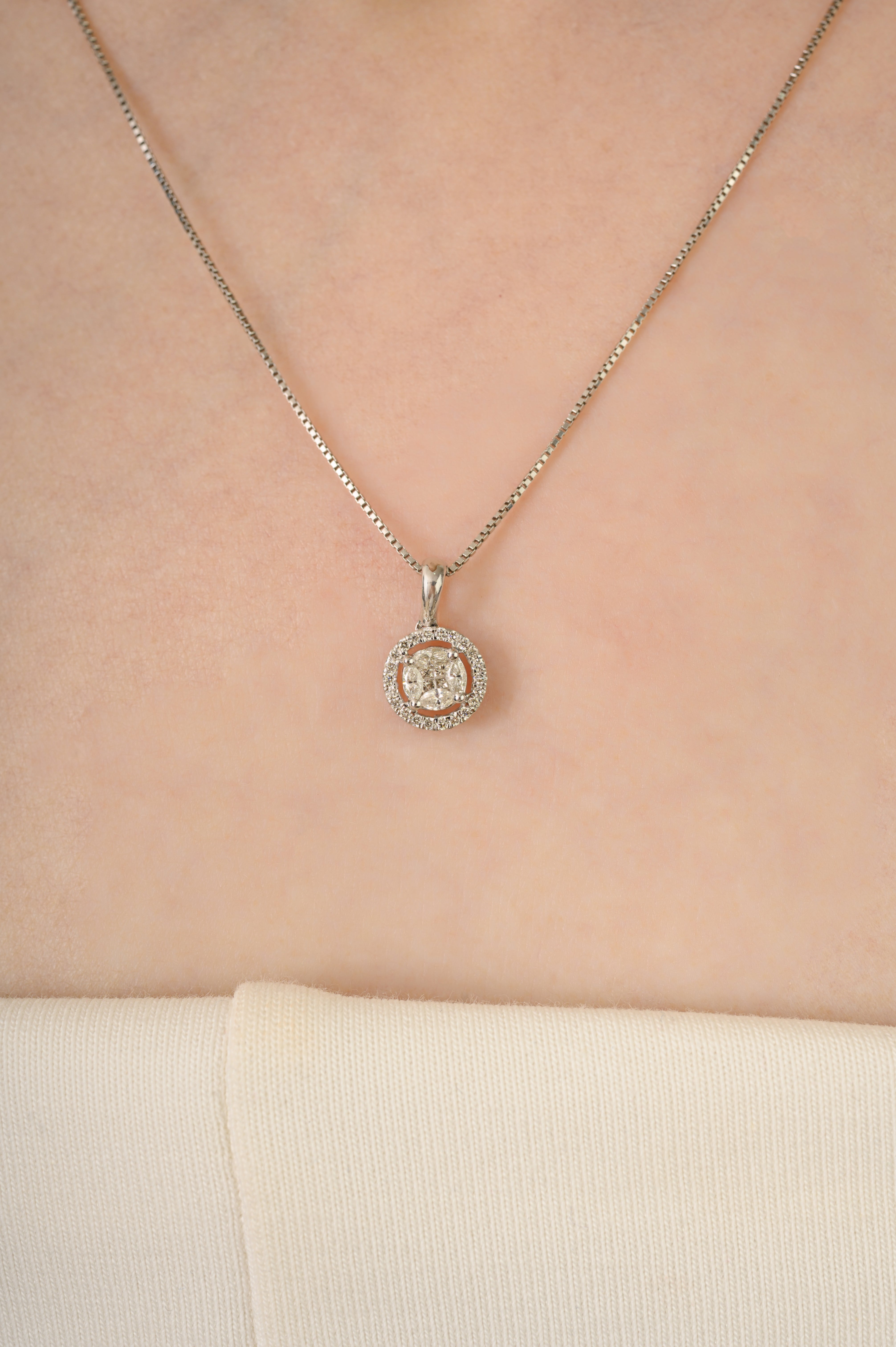 14K Natural Diamond Halo Round Pendant For Christmas