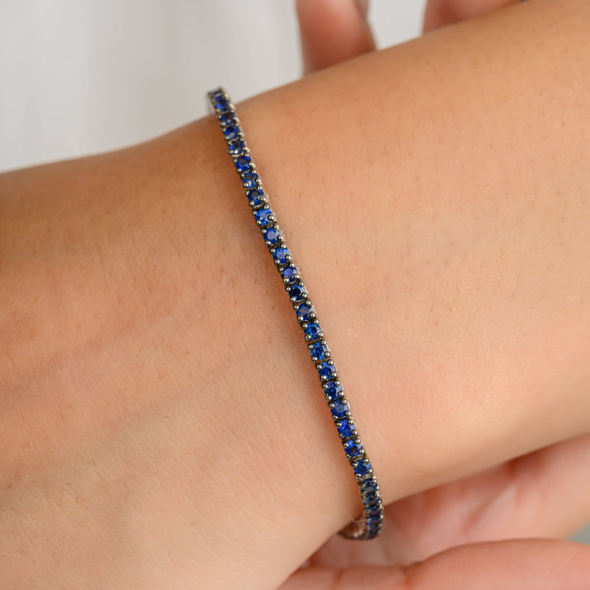 18K White Gold Blue Sapphire Sleek Bracelet - vrjewels-us