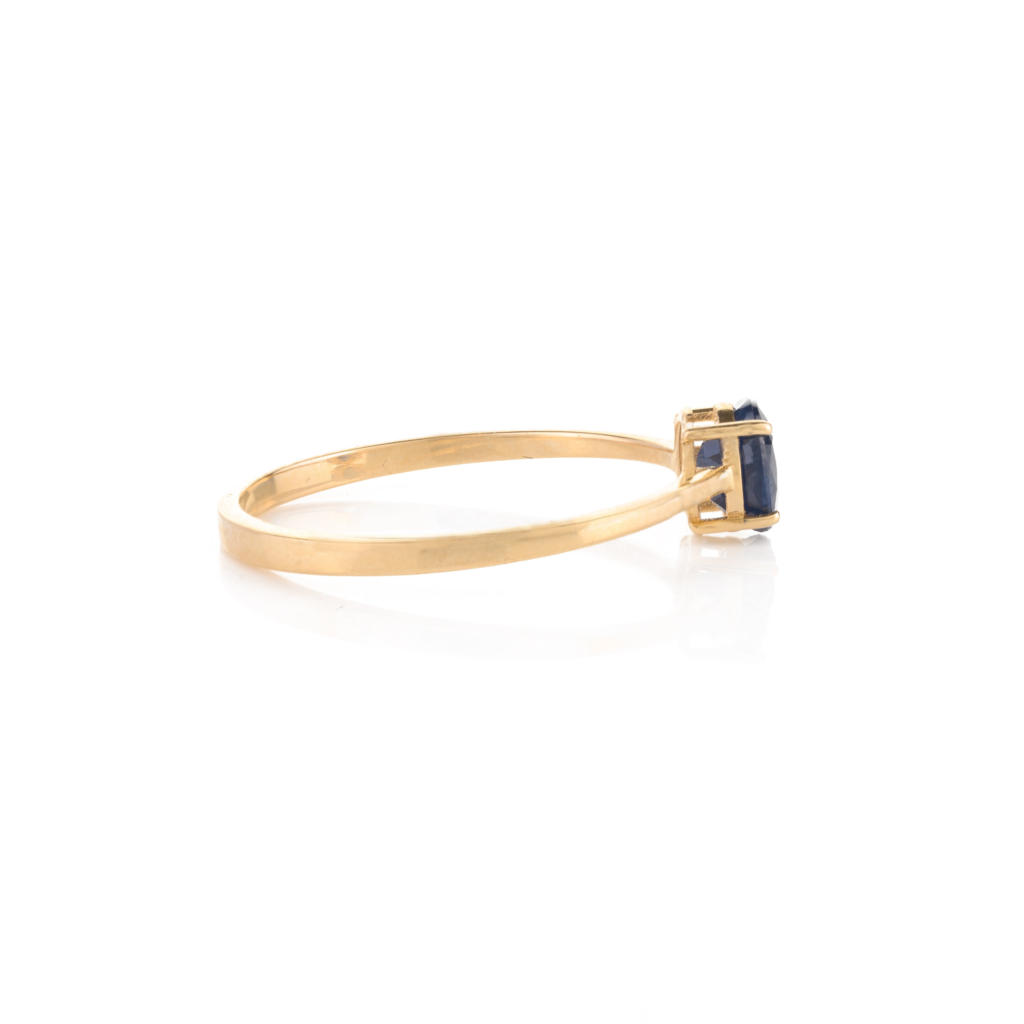 18K Gold Blue Sapphire Ring