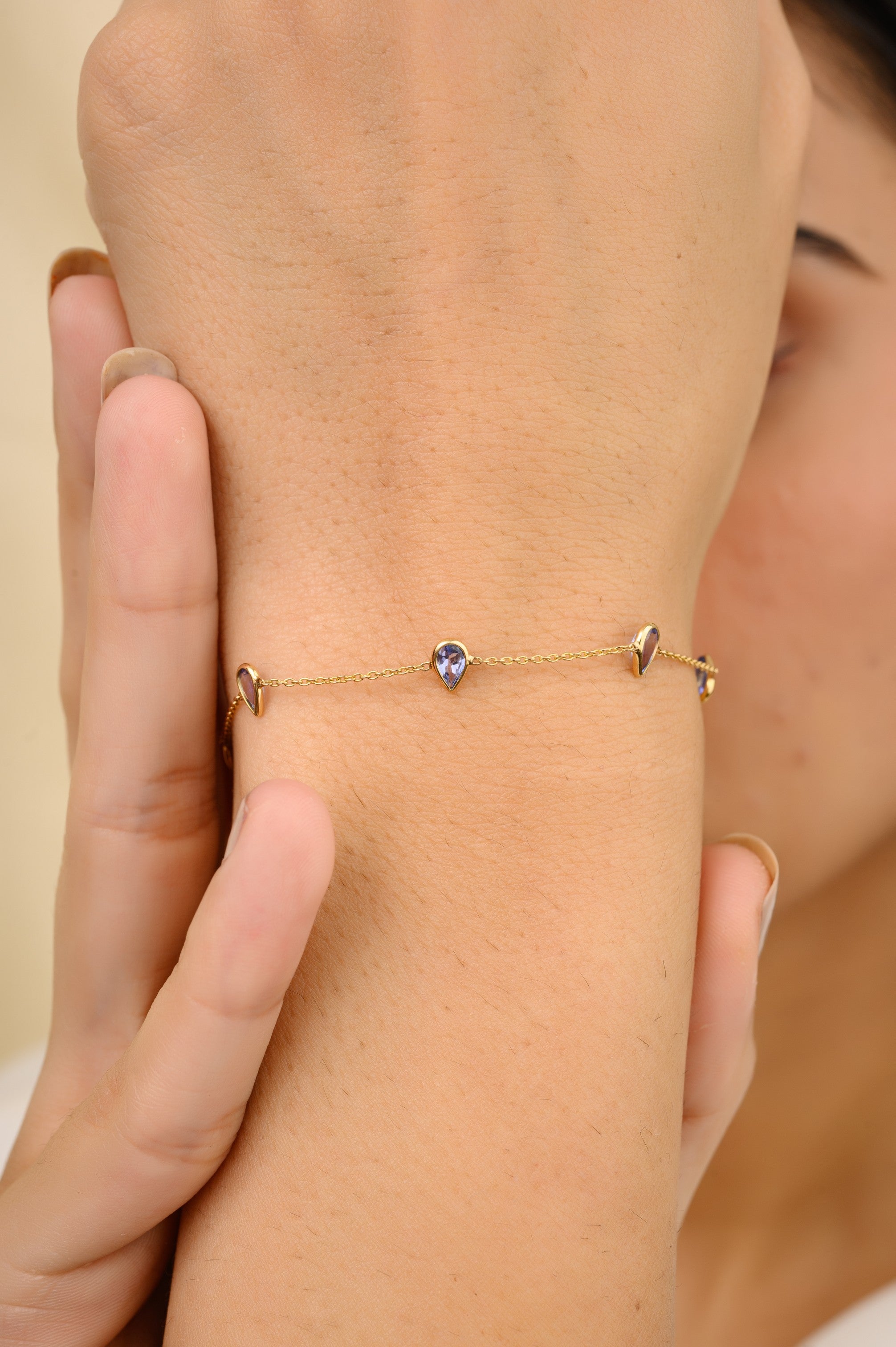 18K Solid Yellow Gold Pear Cut Chain Bracelet