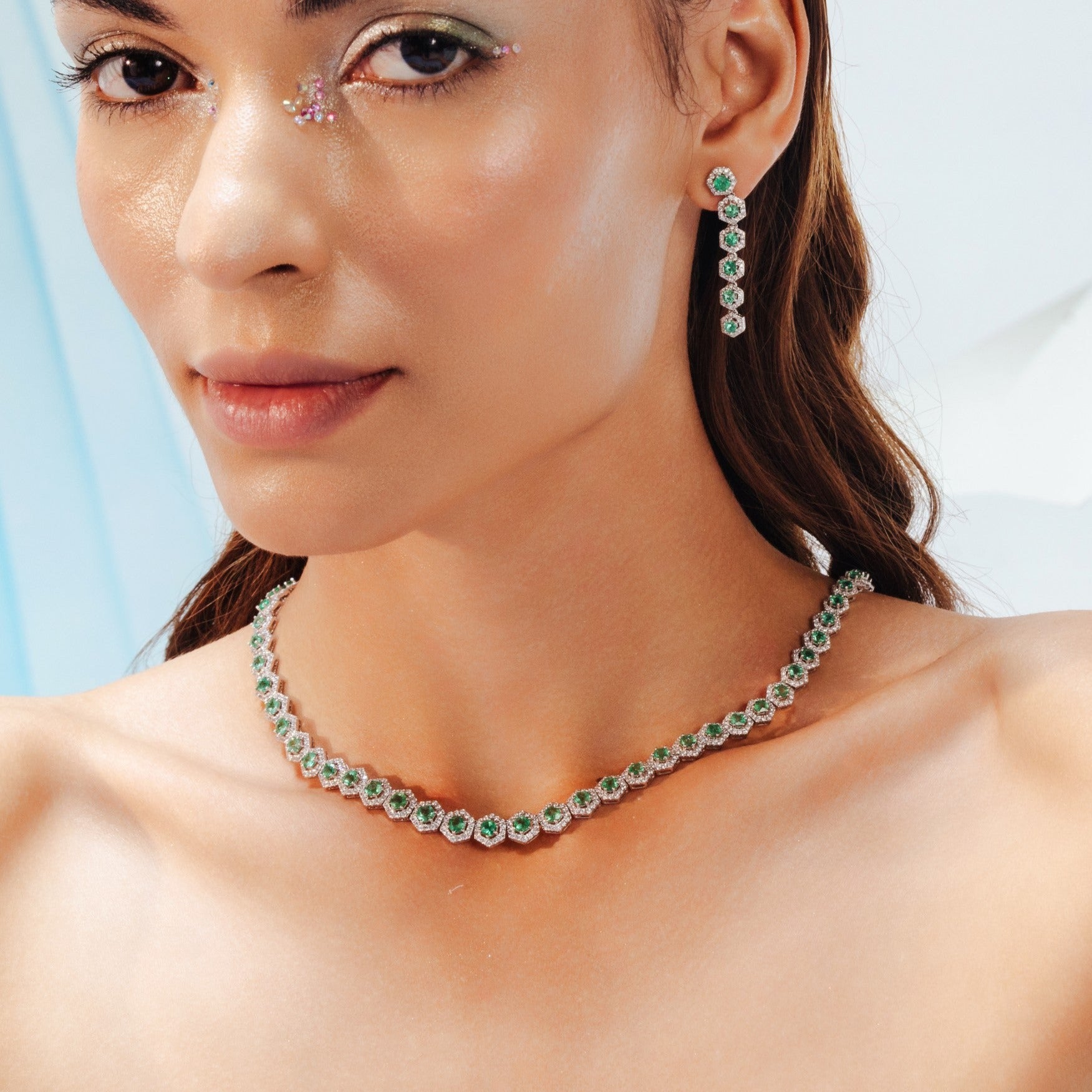 18K Gold Round Emerald & Diamond Choker Necklace