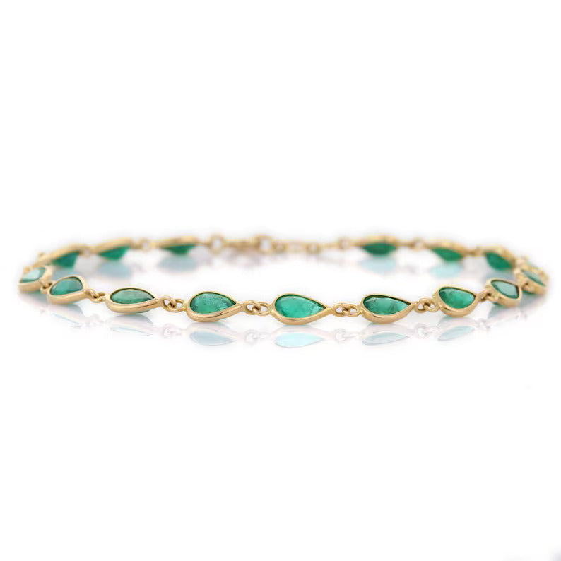 18K Gold Emerald Bracelet Image