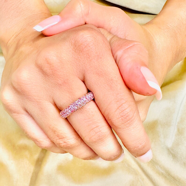 18K Pink sapphire Dome Style Band