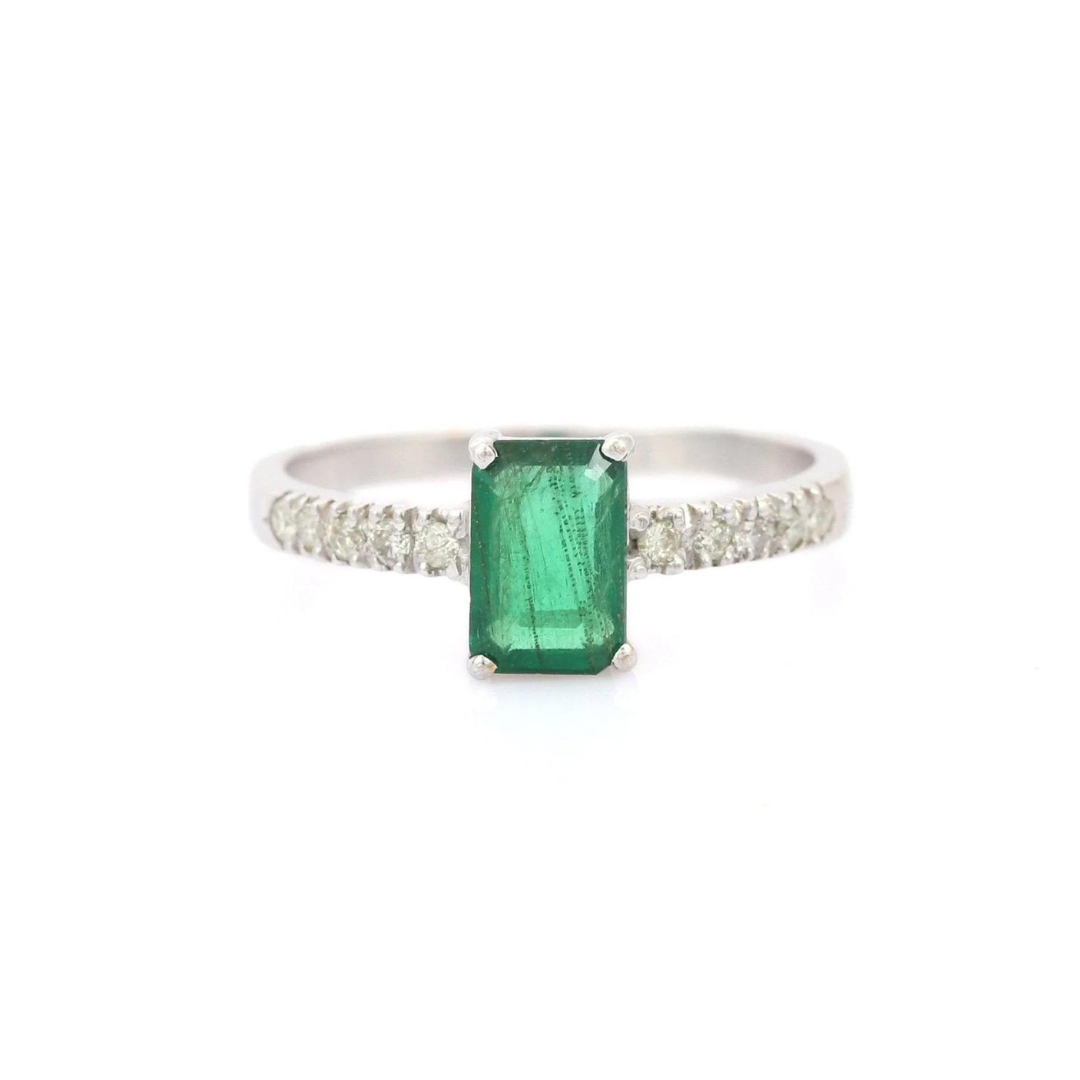 14K Gold Emerald Ring