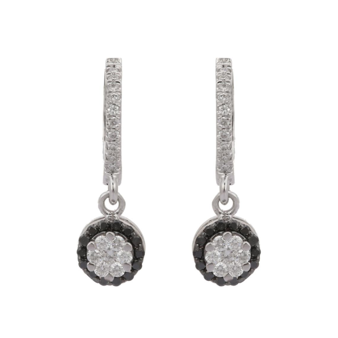 18K White Gold Earring With Blazing Diamond Solitaire