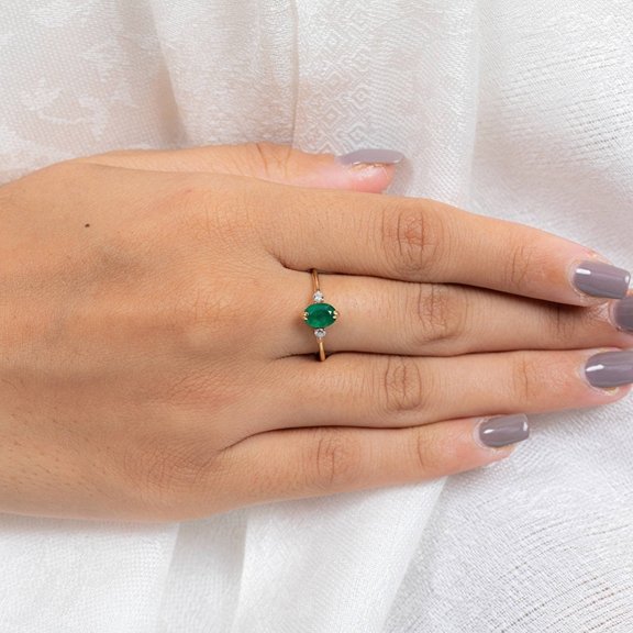 14K Gold Emerald Ring Image