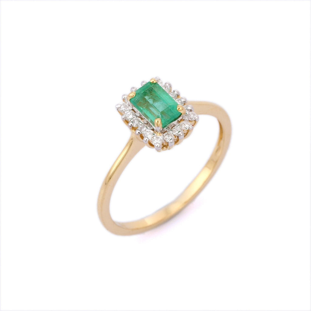 14K Gold Emerald Diamond Ring Image