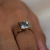 18K Gold Aquamarine Ring Thumbnail