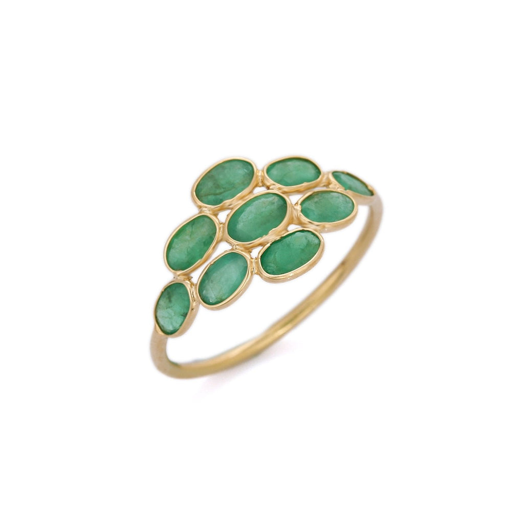 18K Gold Oval Shape Emerald Ring Image
