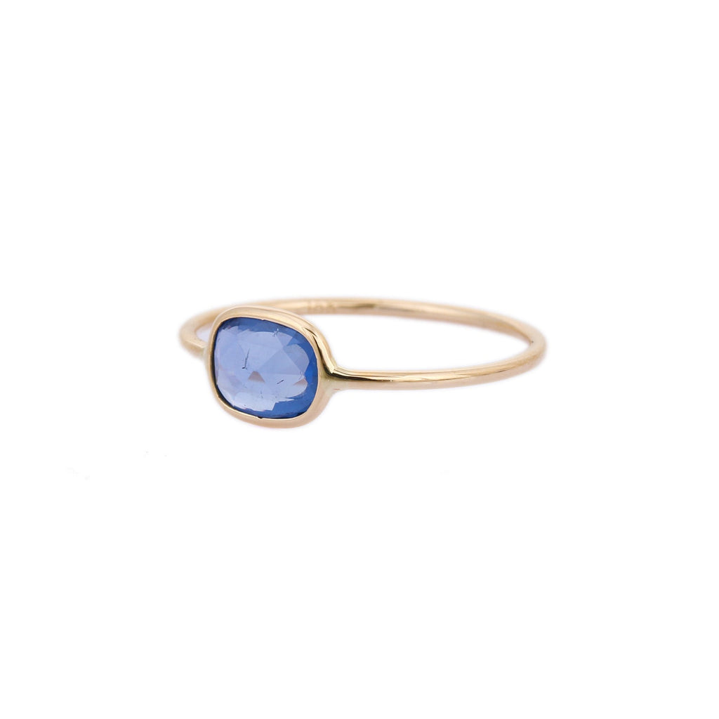 18k gold sapphire ring Image
