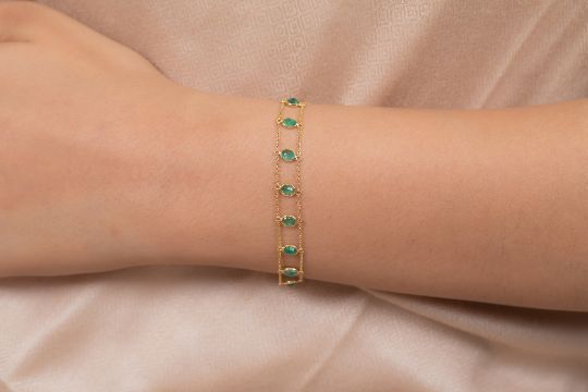 18K Natural Round Cut Emerald Bracelet Image