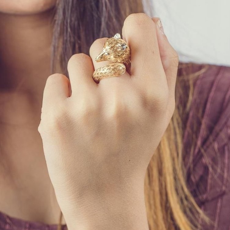 18K Textured Yellow Gold Diamond Vixen Ring Image