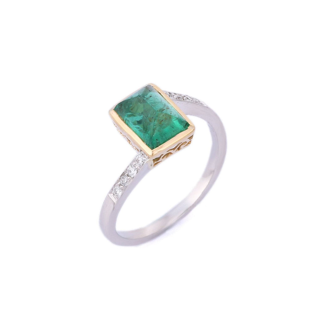 18K Yellow Gold Emerald Diamond Ring Image