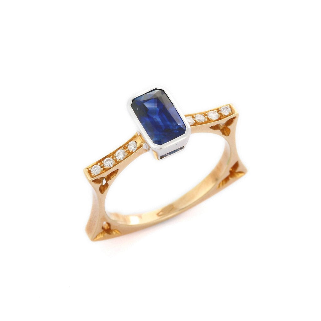 18K Gold Sapphire Statement Ring Image