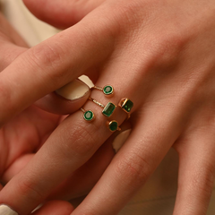 18K Yellow Gold Emerald Adjustable Ring